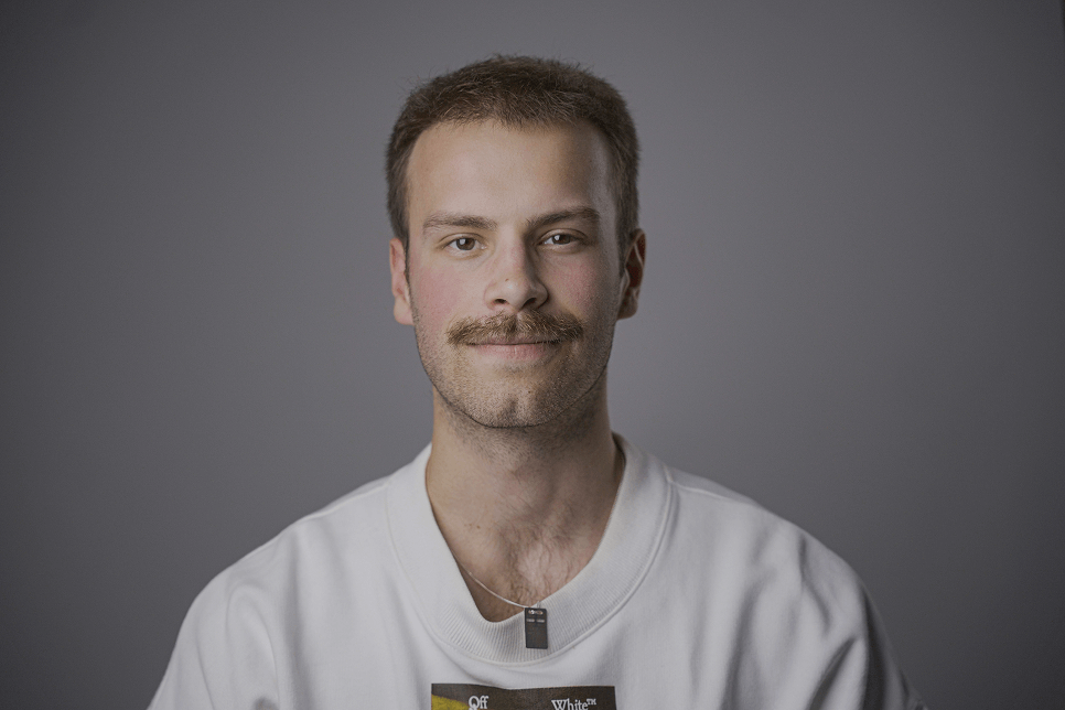 Wilhelm Torikka arbetar på Exnetmedia